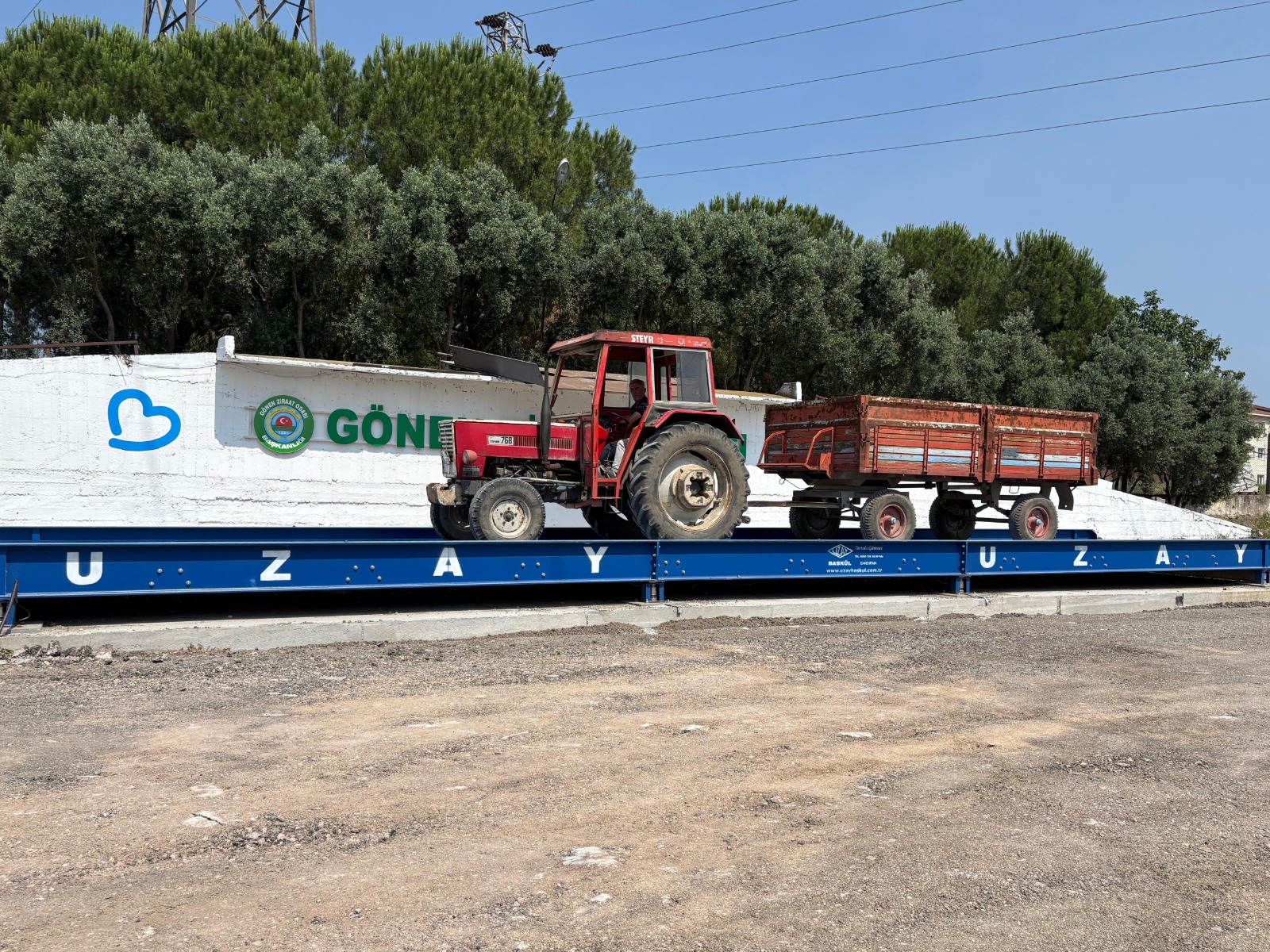 Gönen’e tohum selektörü ve tır kantarı kazandırıldı