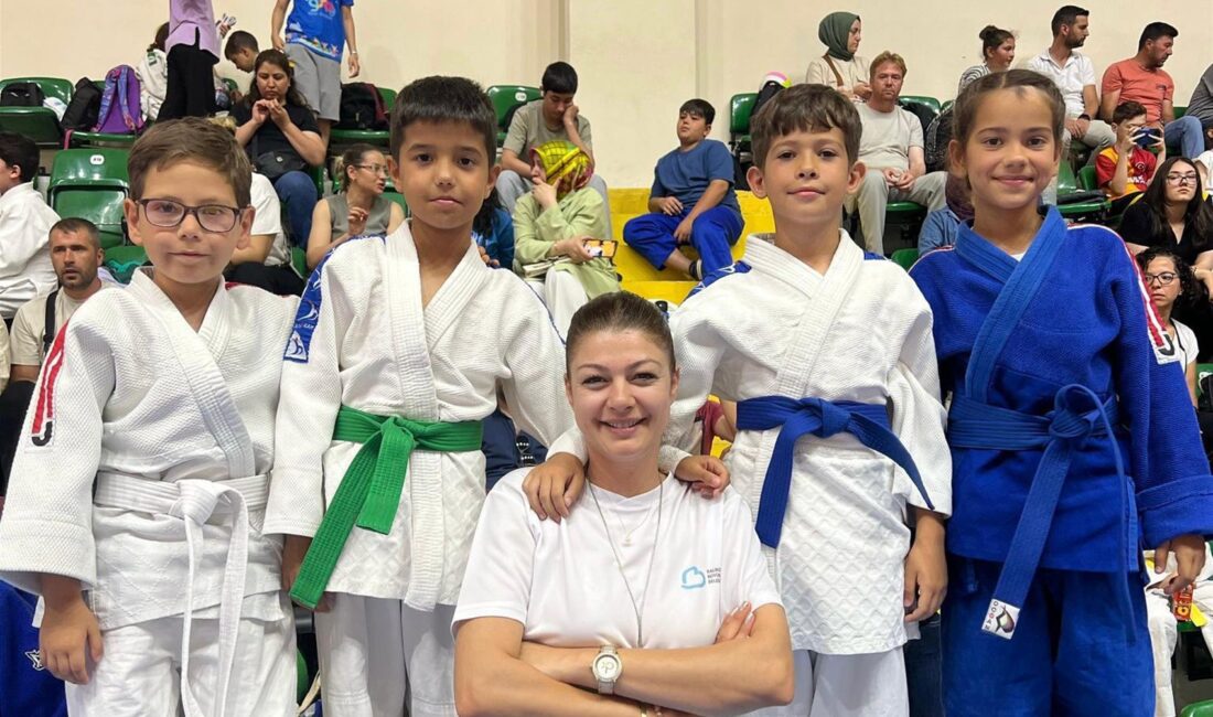 Balıkesir Büyükşehir Belediyesi Bandırma Gençlik ve Spor Merkezi sporcuları, Balıkesir