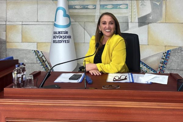 Büyükşehir Belediyesi’nde vekalet Canset Sevim Balcı’da