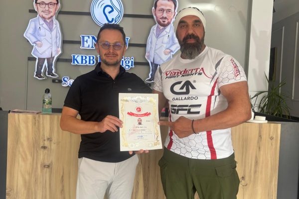 Rambo Hakan İtmiş siyah kuşak 6. danını takmaya hak kazandı