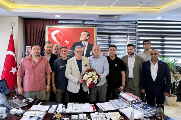 Bandırmaspor Yönetim Kurulu Başkan Mirza’yı ziyaret etti
