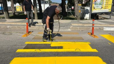 Bandırma Belediyesi, kent genelinde yaya güvenliğini artırmak ve trafik düzenini