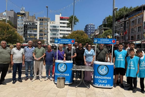 Ülkü Ocaklarından Aşure Hayrı
