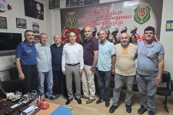 İlçe Kaymakamı Engin Aksakal gazileri unutmadı