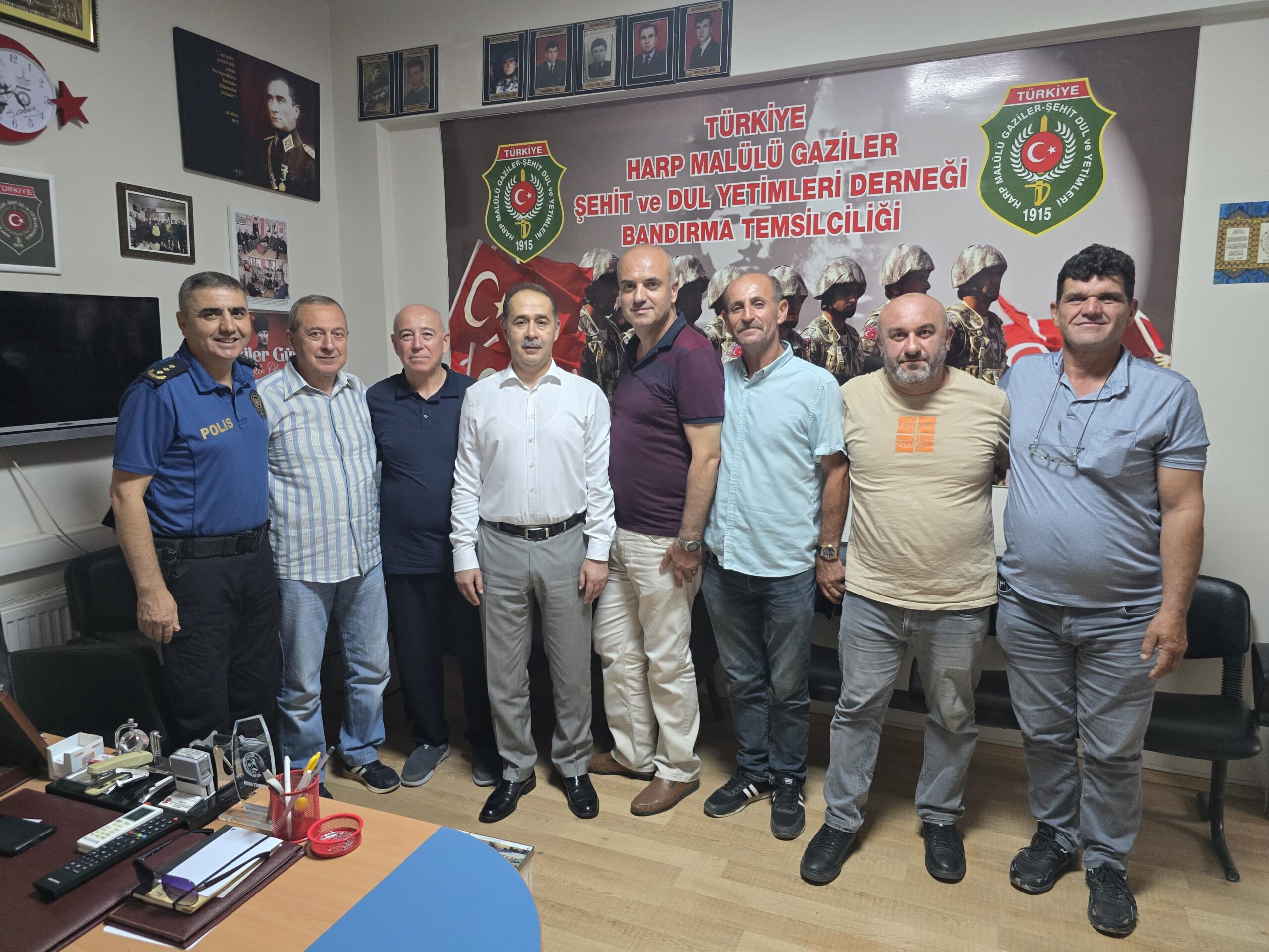 İlçe Kaymakamı Engin Aksakal gazileri unutmadı