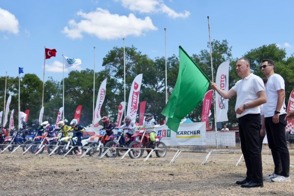 Türkiye Motokros Şampiyonası’nın İkinci Ayağı Gönen’de Nefes Kesti