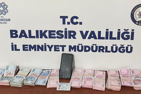 Kendisini Başkomiser olarak tanıtıp “Başsavcı’nın selamı var” dedi
