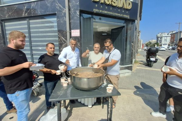 DİGSİAD’tan Aşure ikramı