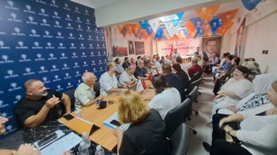 Ak Parti İlçe Danışma Meclis toplantısı ilçe binasında gerçekleştirildi. Toplantıya