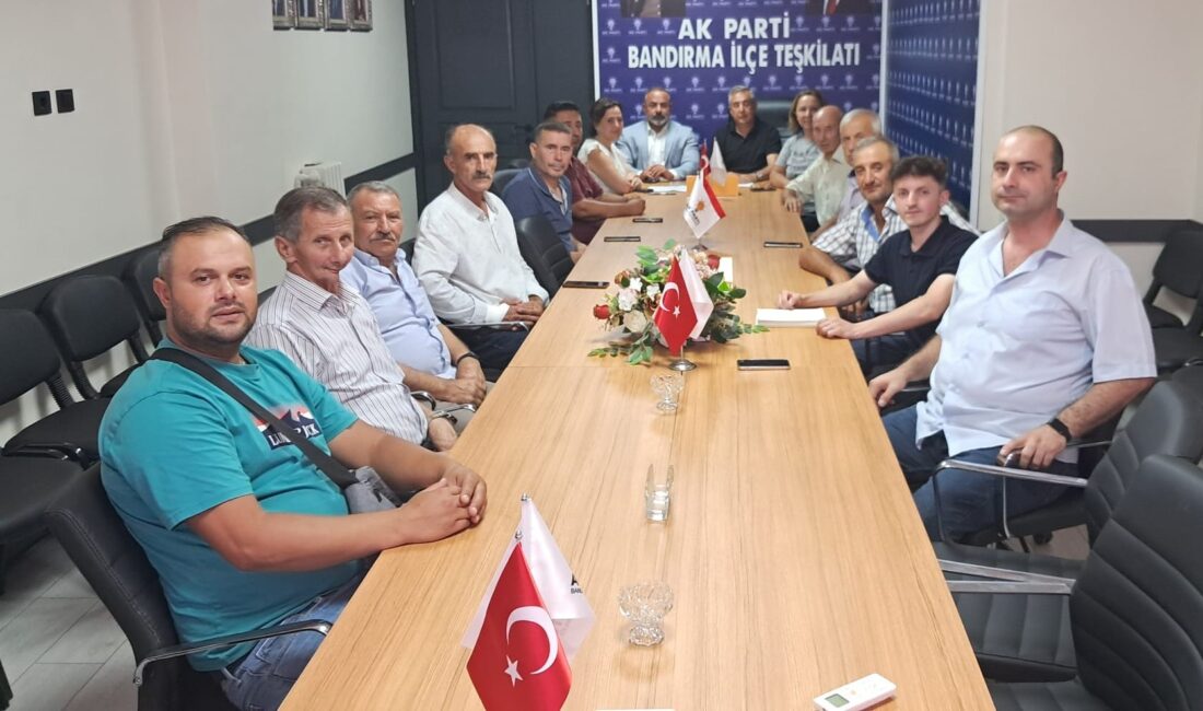   Ak Parti İlçe Teşkilatı çalışmalarına tüm hızlarıyla devam ediyor.