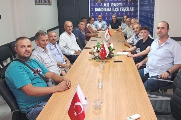 Ak Parti’de Mahalle Başkanları gündemi  değerlendirdi