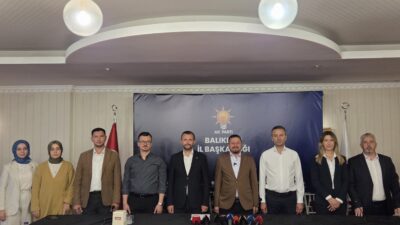 &nbsp; Ak Parti İl Başkanı Mehmet Aydemir Öğretmenevinde düzenlediği basın