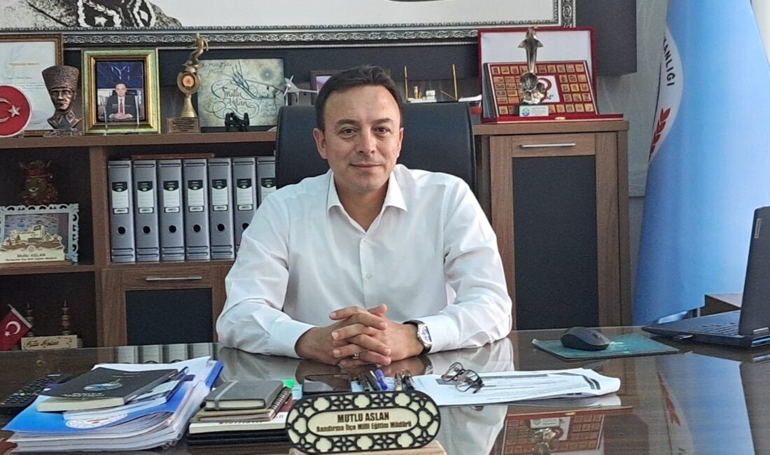    İlçe Milli Eğitim Müdürü Mutlu Aslan 2024/2025 eğitim