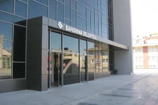 Bu rakam rekor olabilir! Bandırma Belediyesi 13 gayrimenkul ve arsasını satışa çıkardı. Toplam rakam 300 milyon TL