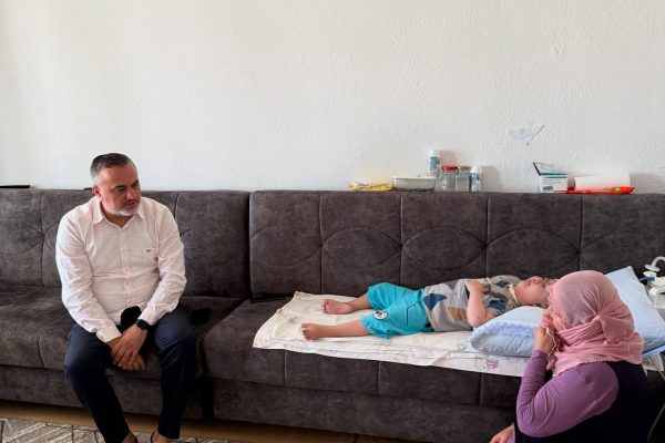 Doğan’dan kalp hastası küçük Muhammed’e ziyaret