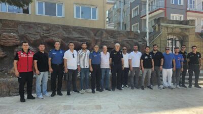 Bandırma Emniyet Müdürlüğü tarafından düzenlenen kahvaltıda Emniyet Müdürü Mesut Demirdaş,