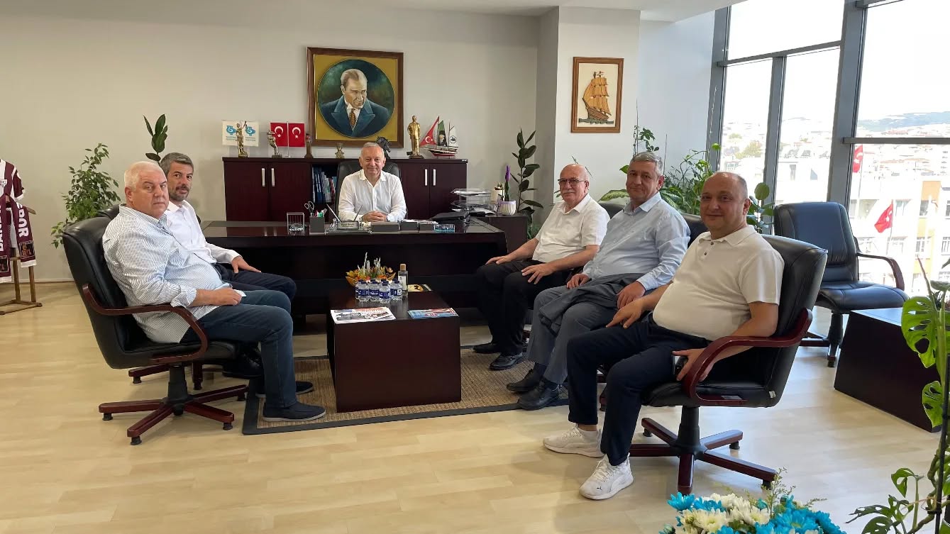 Balıkesir Esnaf ve Sanatkarlar Odaları Birliği Başkanı  Fehmi Erdem Yeloğlu’nu ziyaret etti