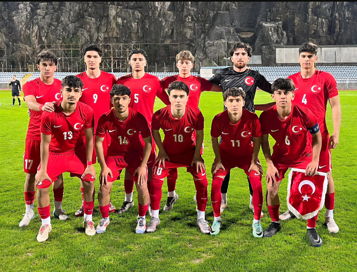 Enes Çinemre U 19 Milli Takıma seçildi
