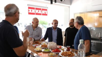 Belediye Başkan Yardımcısı Niyazi Yeloğlu, annesi Semiha Yeloğlu’nun ölüm yıldönümünde