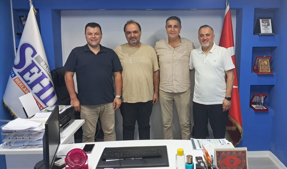 Yeni Ofisine taşınan Şehir Medya’ya hayırlı olsun ziyaretleri devam ediyor.