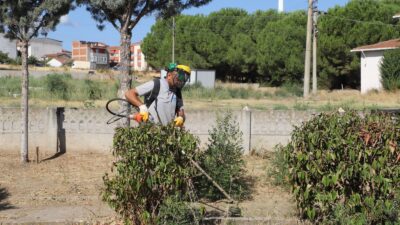 Gönen Belediyesi 2025-2026 eğitim öğretim yılı öncesinde ilçedeki okullarda temizlik