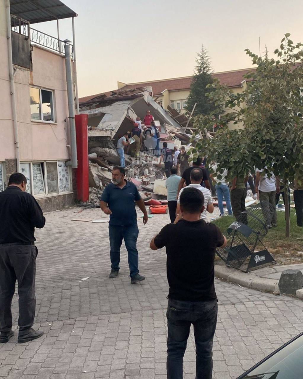 Sındırgı merkezli 6.1’lik deprem Bandırma’dan da hissedildi