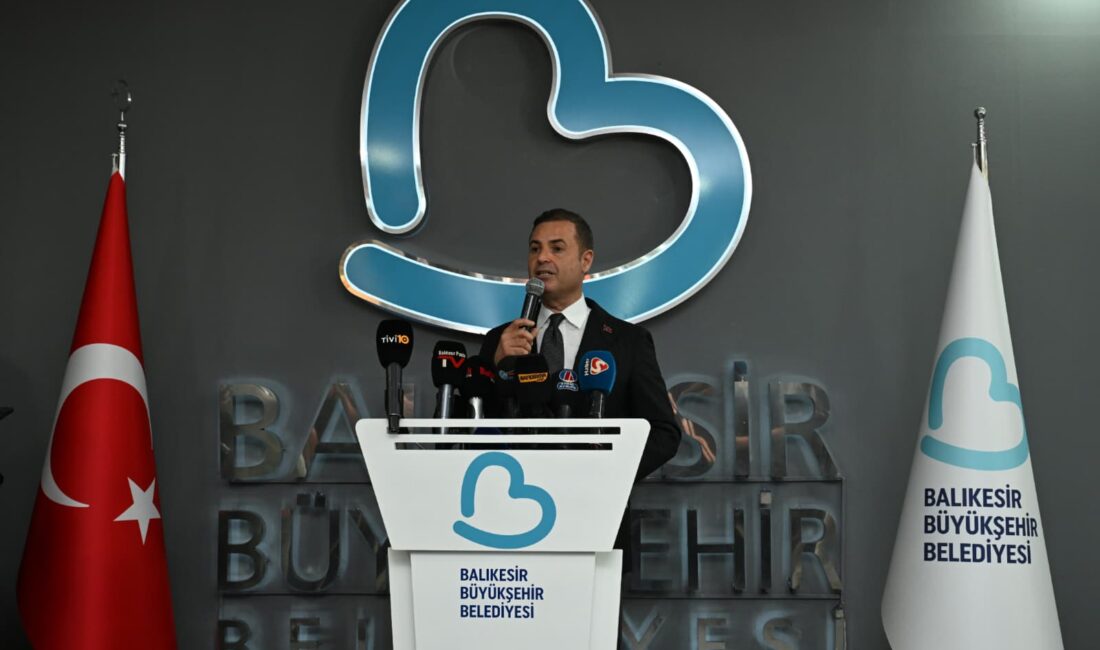   Balıkesir Büyükşehir Belediye Başkanı Ahmet Akın, Sındırgı’da meydana gelen