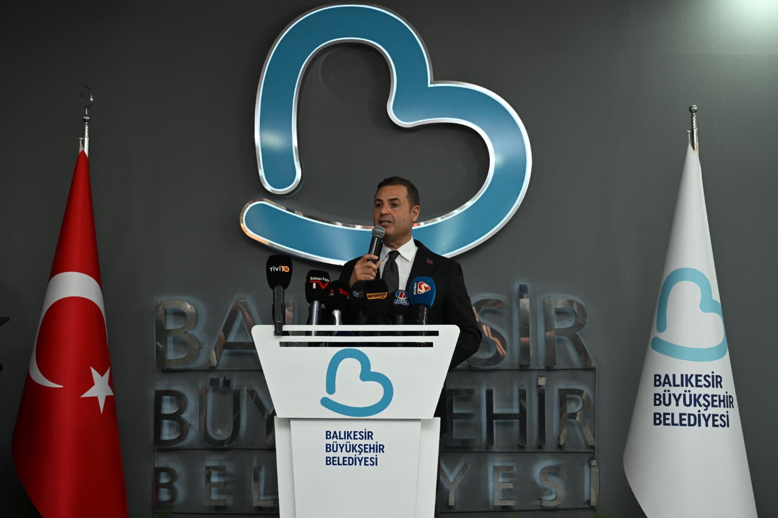 Akın: Deprem bölgesinde başarılı bir sınav verdik