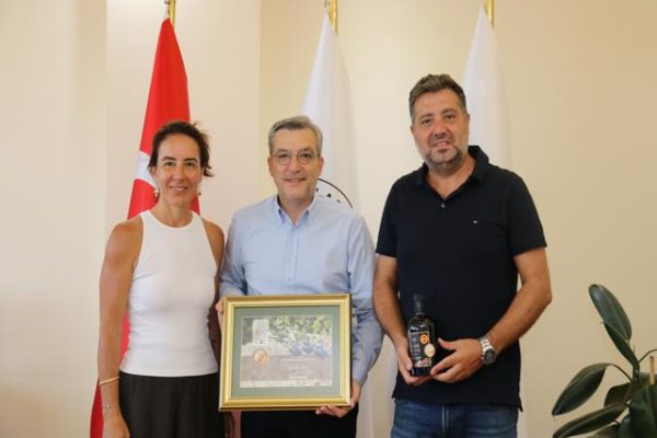 Edincik su zeytinine altın madalya