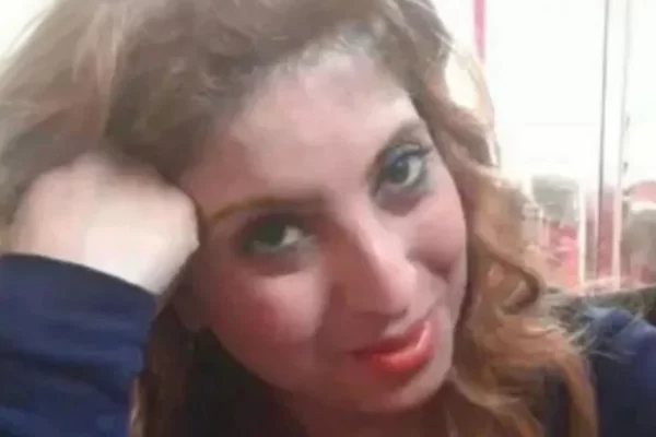Balkondan düşen kadın hayatını kaybetti