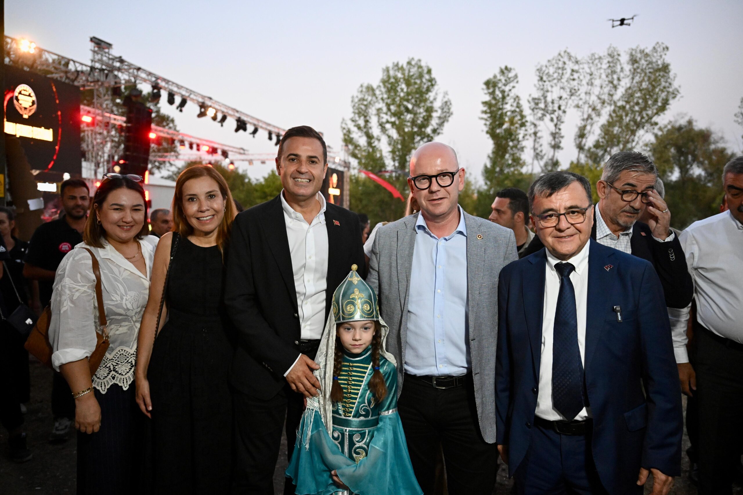 Akın: Bizler, hep birlikte büyük bir aileyiz