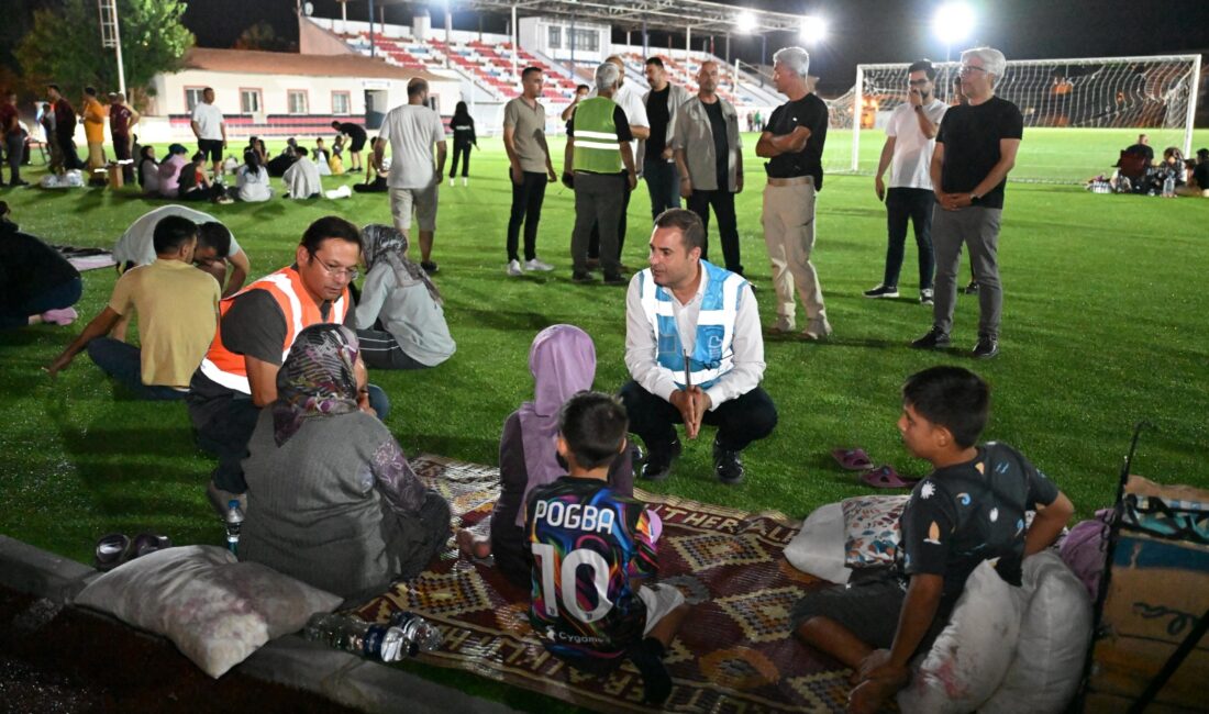   Balıkesir Büyükşehir Belediye Başkanı Ahmet Akın, Sındırgı’da meydana gelen