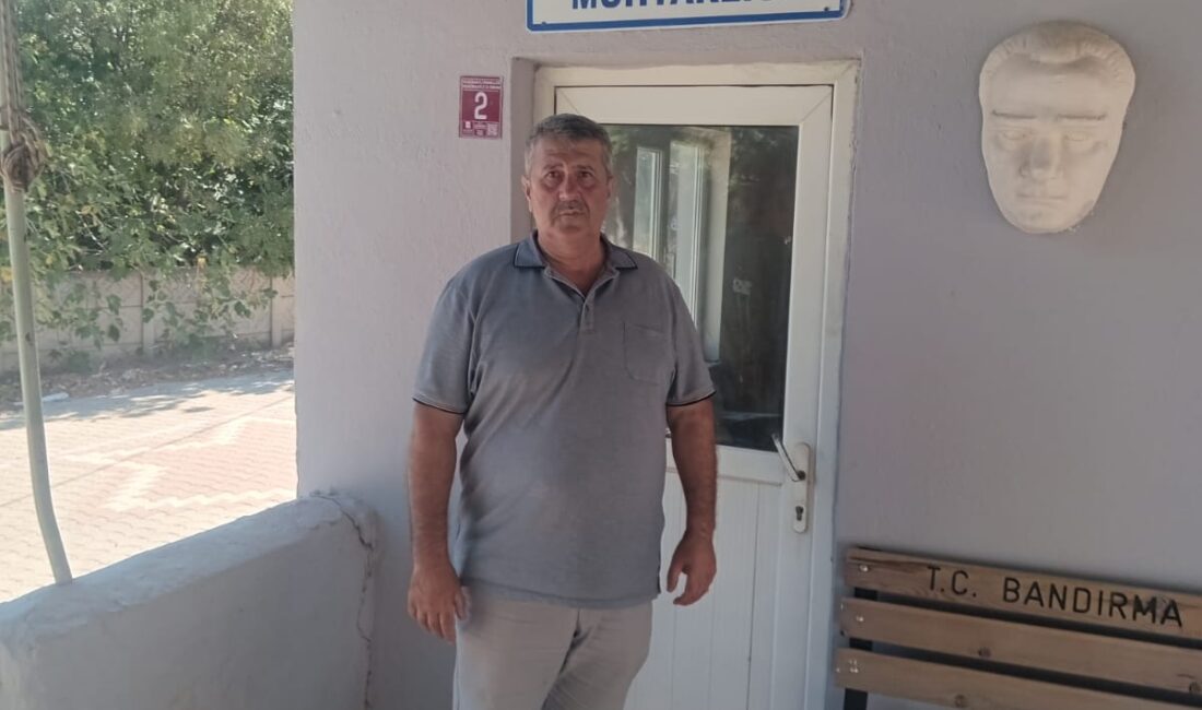   Bandırma’nın kırsal mahallerinden olan Yeniziraatlı Mahallesinde vatandaşlar cep telefonlarını