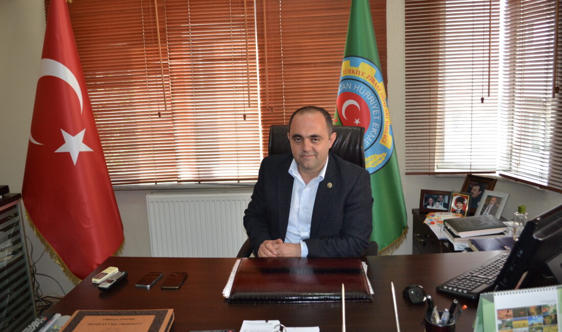 Bandırma Ziraat Odası Başkanı Süleyman Dönmez Musakça Mahallesindeki çeltik üreticilerinin