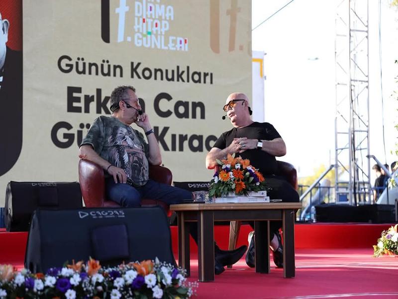 EDEBİYATIN VE MÜZİĞİN BÜYÜSÜ BANDIRMA’DA HAYAT BULDU Bandırma Kitap Günleri