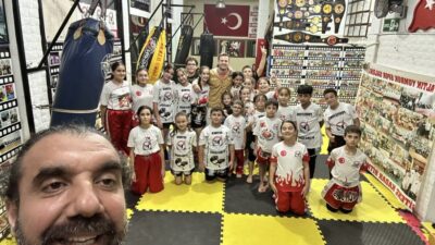 MMA Dünya Şampiyonu, 6. Dan Siyah Kuşak Kick Boks ve