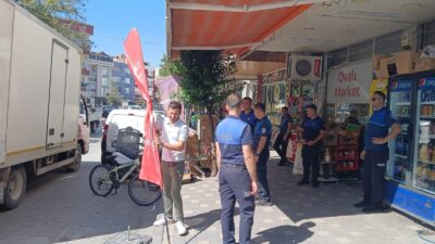 Gönen Belediyesi kaldırım işgallerine karşı denetimlerini arttırdı. Gönen Belediye Başkanı