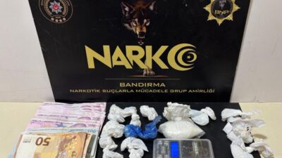 Bandırma’da uyuşturucu taciri 2 kişi tutklandı Bandırma Emniyet Müdürlüğü Narkotik Suçlarla Mücadele Büro Amirliğince 10.09.2025 günü
