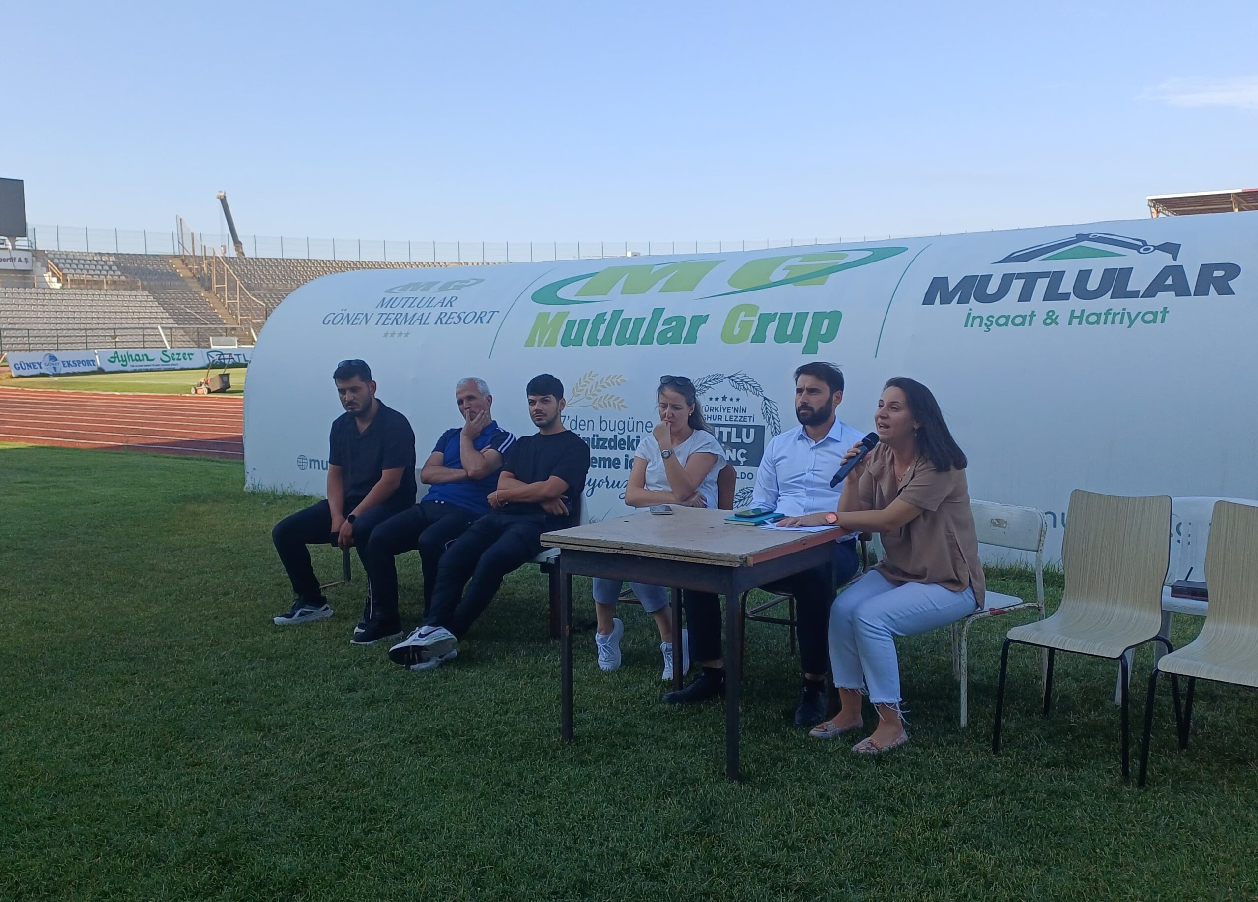 Bandırma’da Yetenekli Sporcuların Velilerine Seminer