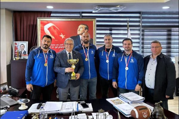 Bandırma Belediyesi Basketbol Takımı Balıkesir’de şampiyon oldu