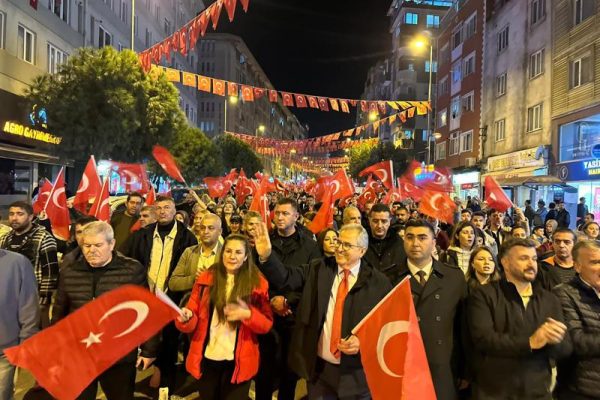 Bandırma Cumhuriyet için tek yürek oldu