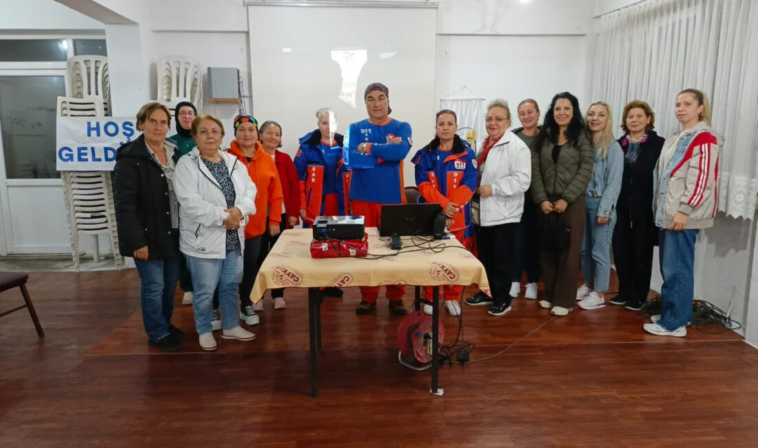 911 Arama Kurtarma Derneği Temel Afet Bilinci Eğitimlerine Başladı Bandırma’da olası bir depreme karşı mahalle gönüllüleri oluşturma çalışmaları başladı.