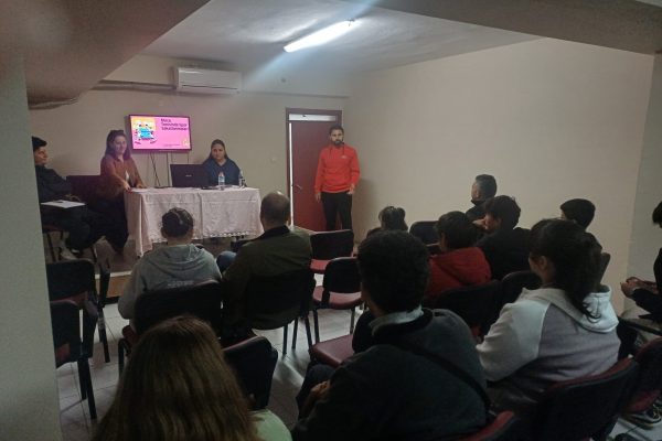 Bandırma Gençlik ve Spor İlçe Müdürlüğü’nden Masa Tenisi Sporcularına Seminer