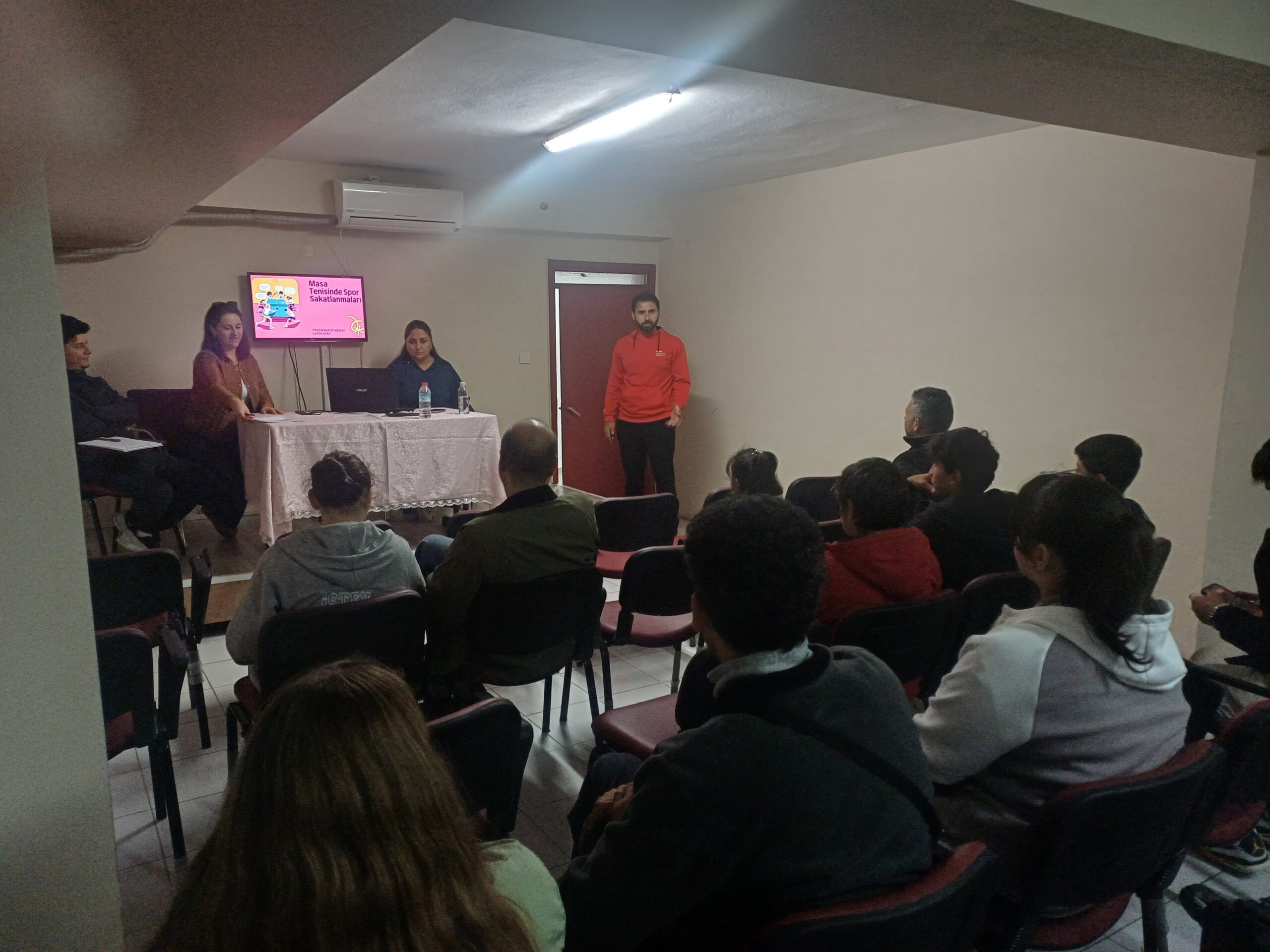 Bandırma Gençlik ve Spor İlçe Müdürlüğü’nden Masa Tenisi Sporcularına Seminer