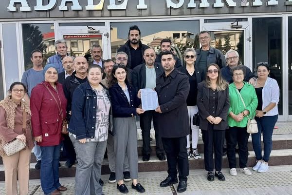 İyi Parti yönetimi mazbatalarını alarak göreve başladılar