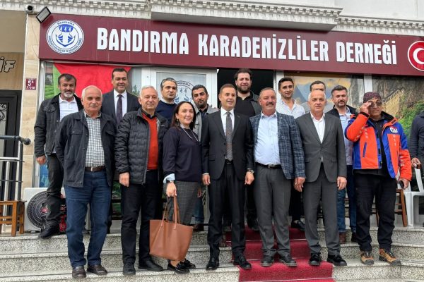 Başkan Akın’dan Karadenizliler Derneği’ne ziyaret