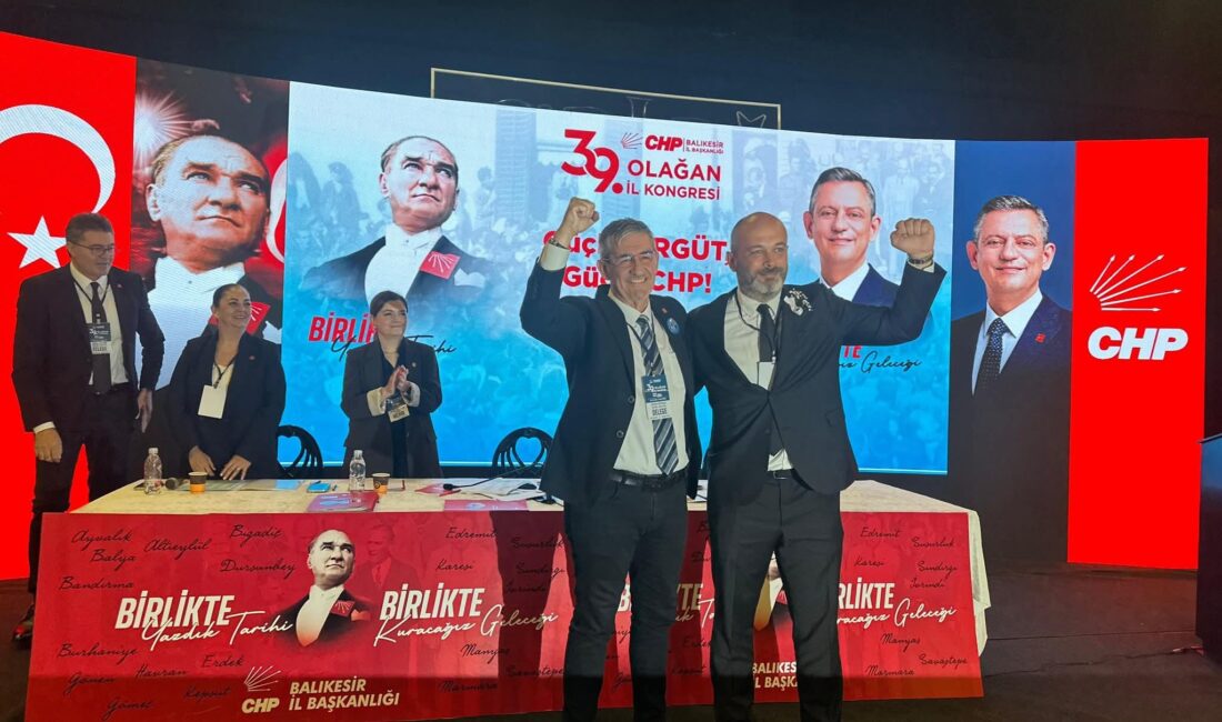 Cumhuriyet Halk Partisinin 39. olağan genel kurulu yapıldı. İki adayın