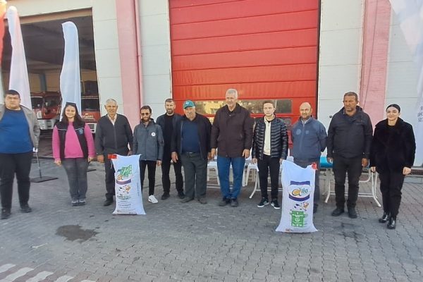 Büyükşehir Belediyesi üreticilerin yanında