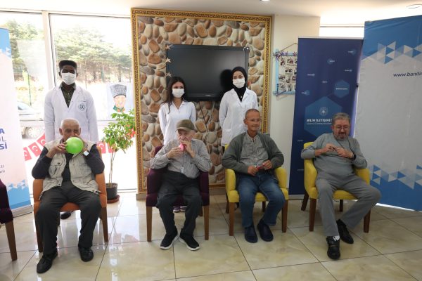 BANÜ Bilim İletişimi Ofisinden 1 Ekim Dünya Yaşlılar Günü’ne Özel Etkinlik