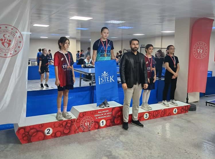 29 Ekim Cumhuriyet Bayramı kutlamaları kapsamında Bandırma Gençlik ve Spor